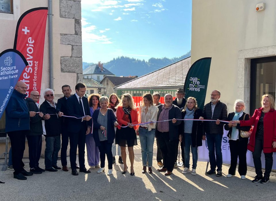 Inauguration des nouveaux locaux de l'épicerie sociale de Saint-Jeoire