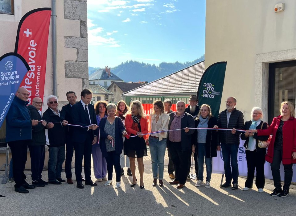 Inauguration des nouveaux locaux de l'épicerie sociale de Saint-Jeoire