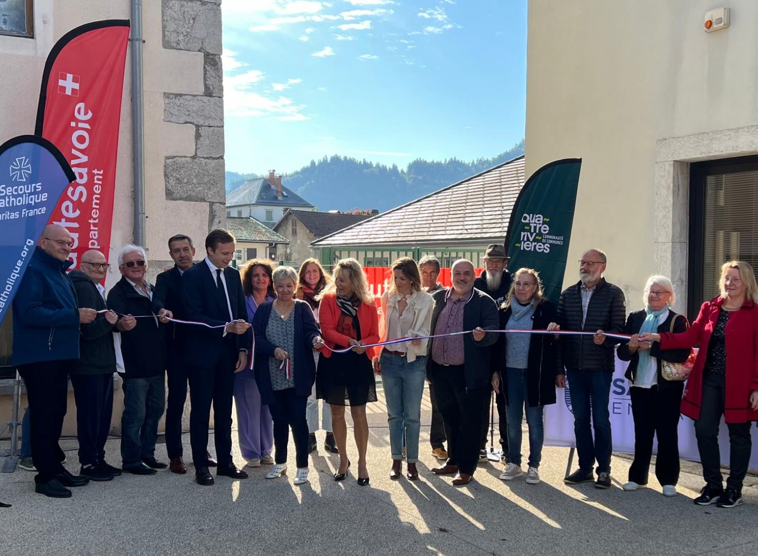 Inauguration des nouveaux locaux de l'épicerie sociale de Saint-Jeoire